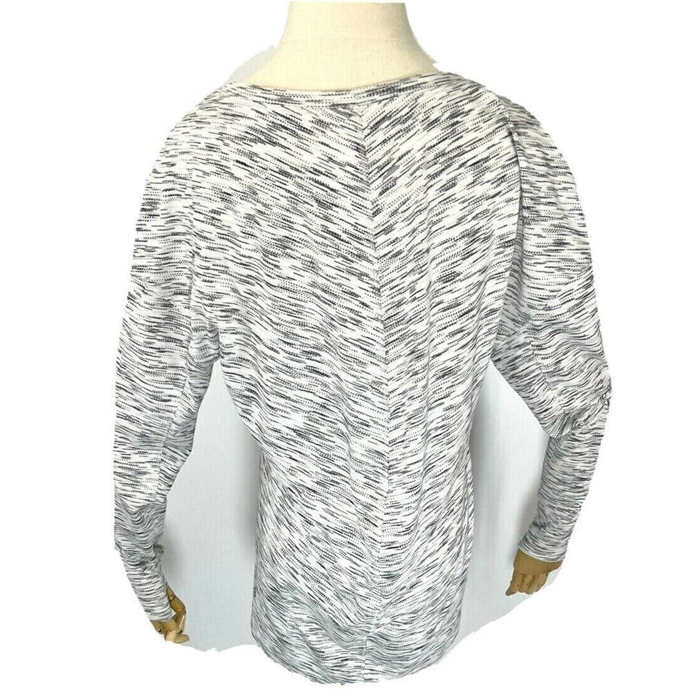 Lululemon Womens Size 10 Meant to Move Thumb Holes Long Sleeve Black White - Picture 5 of 16